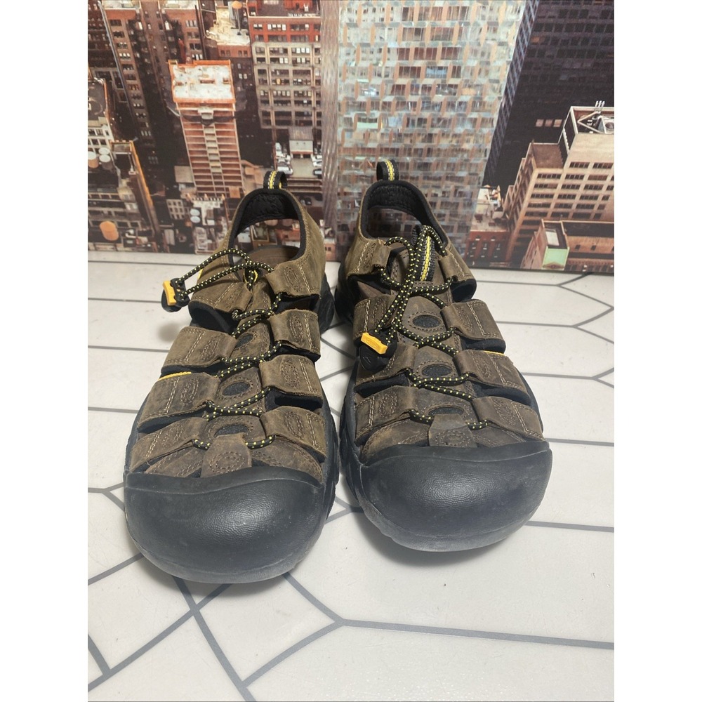 KEEN Newport Waterproof Bison Browny Hiking Sandals Men's Sz 9